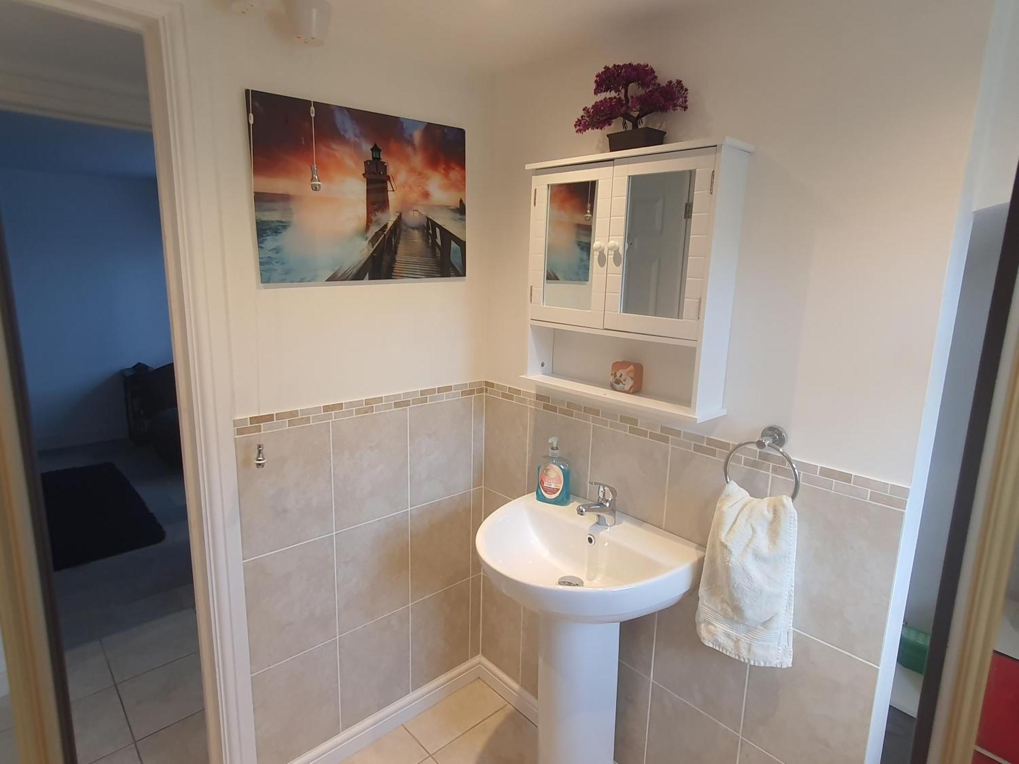 Idyllic 2 Bedroom Self-Contained Upsidedown Annexe 랜드린도드웰스 외부 사진